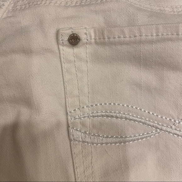 WHBM NOIR WHITE JEAN CAPRI PANTS - Picture 7 of 7